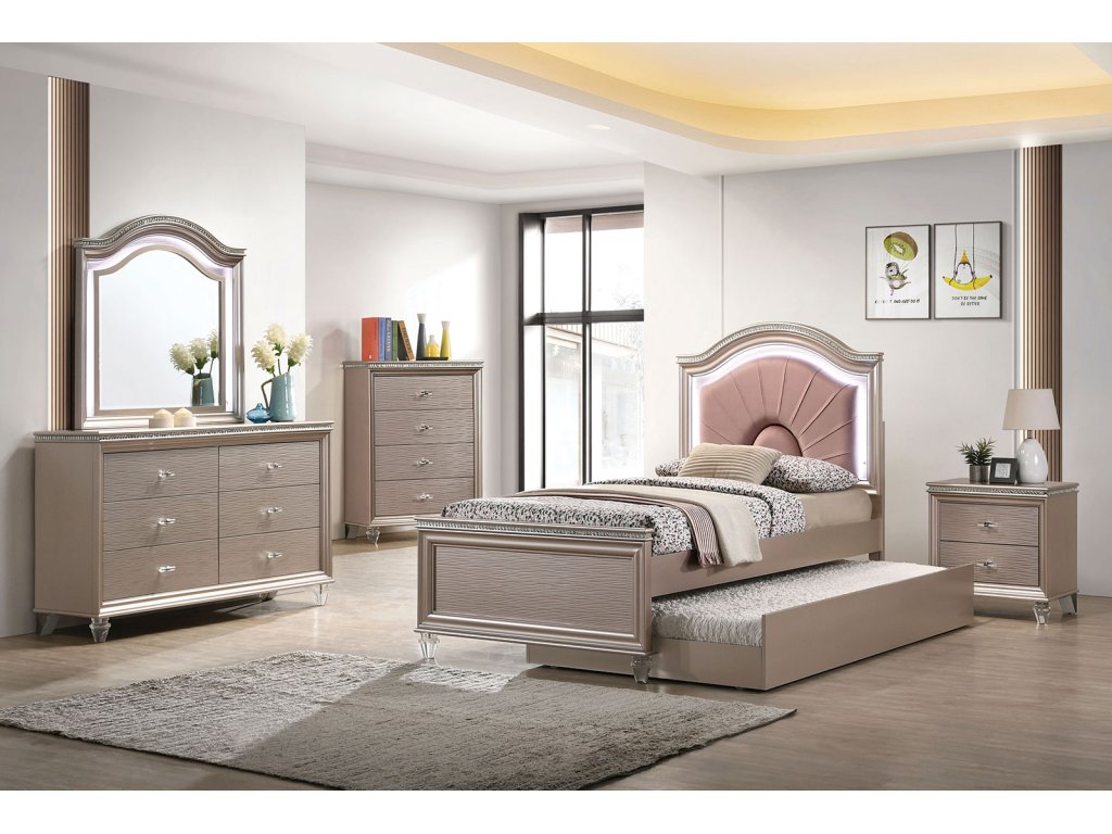 4 Pc. Full Bedroom Set w/ Trundle - image 1