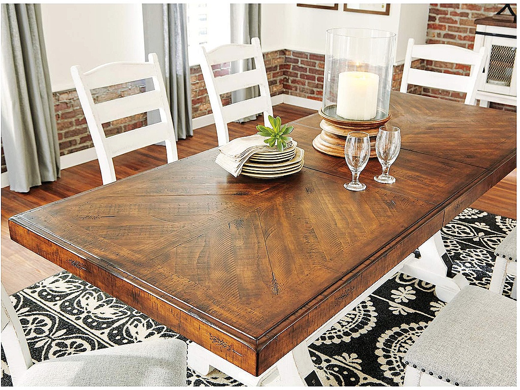 Valebeck Dining Table - image 4