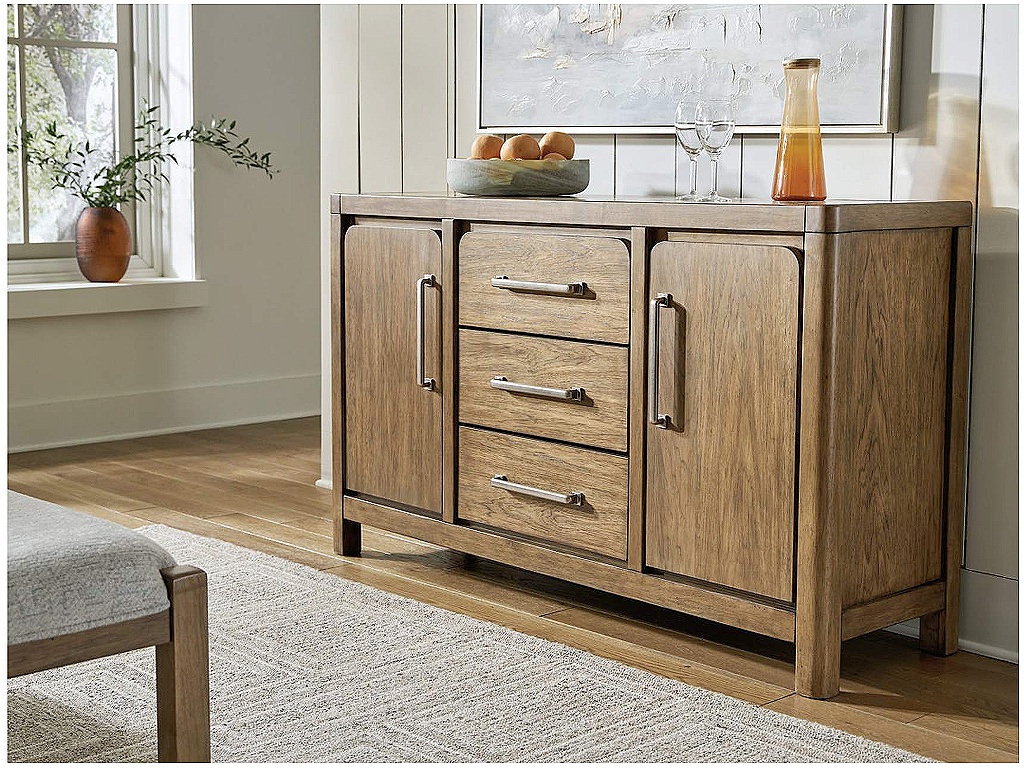 Cabalynn Dining Server - image 1