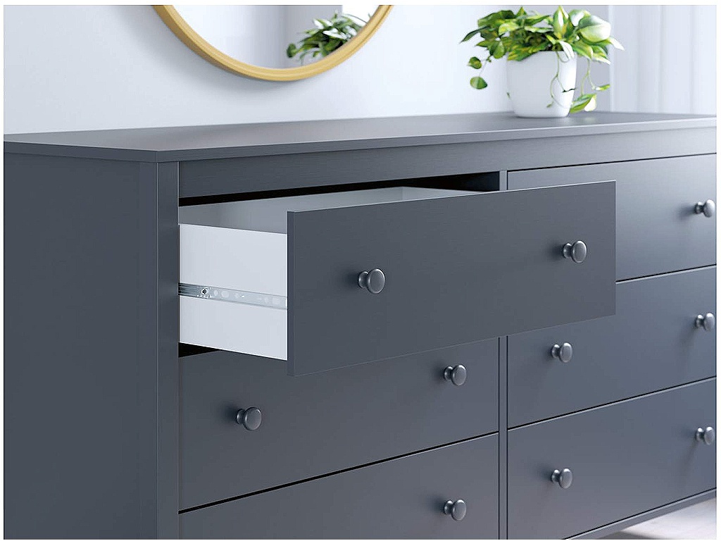 Simmenfort Dresser - image 9