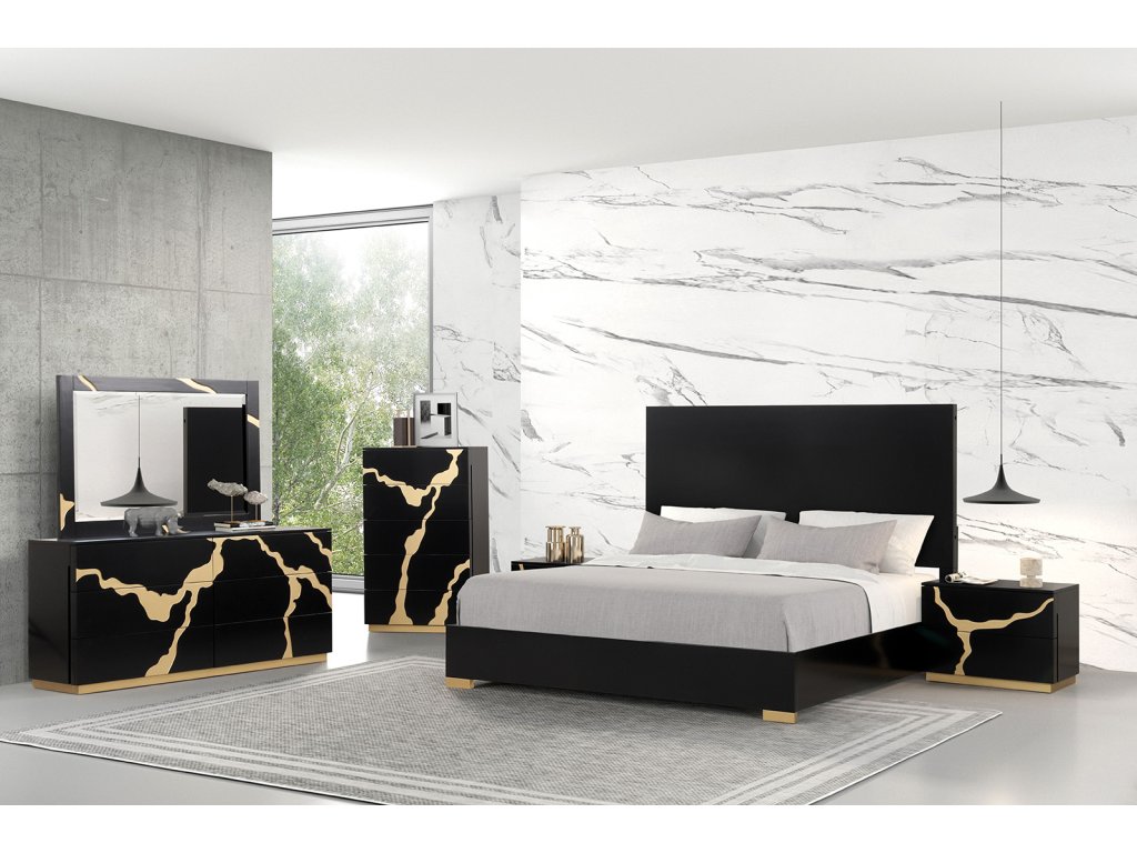 5 Pc. Queen Bedroom Set w/ Chest - main image