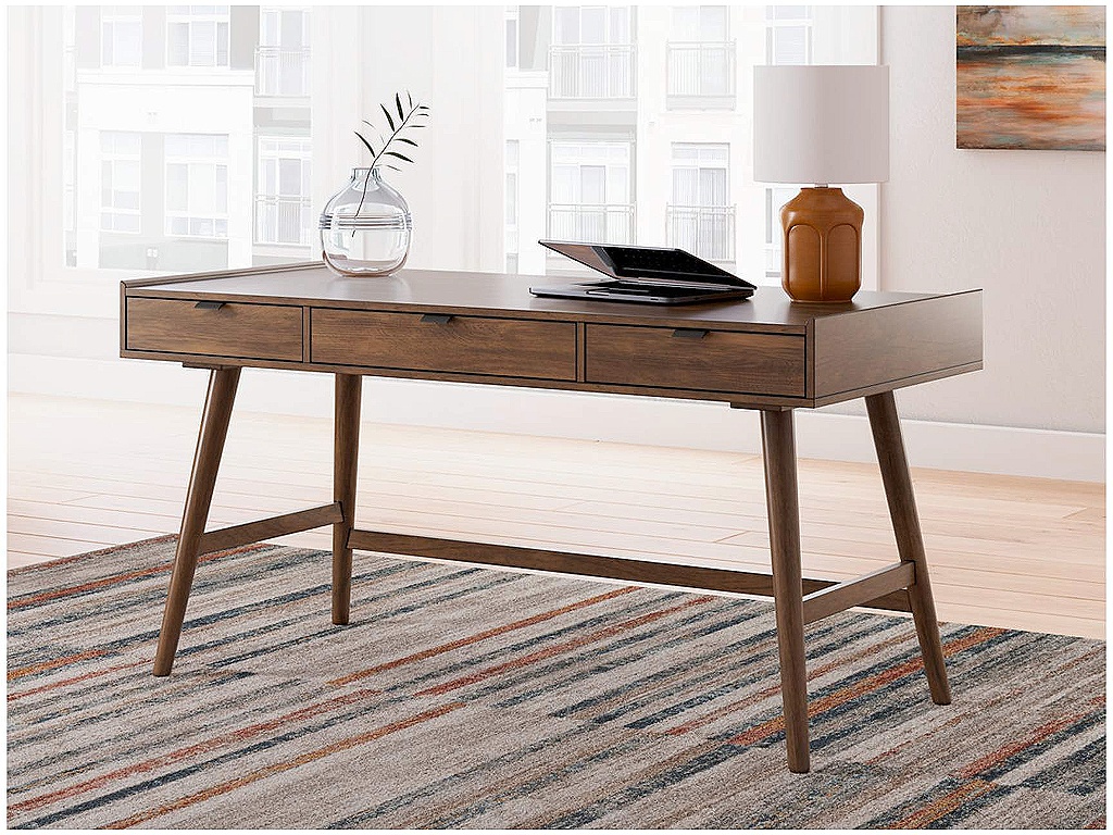 Lyncott 60" Home Office Desk - image 1