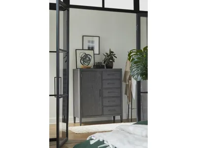 Door Chest
