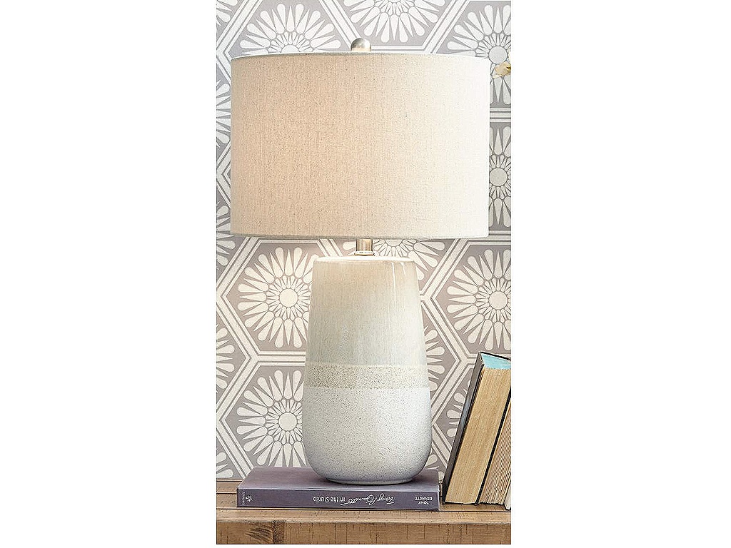 Shavon Table Lamp - image 1