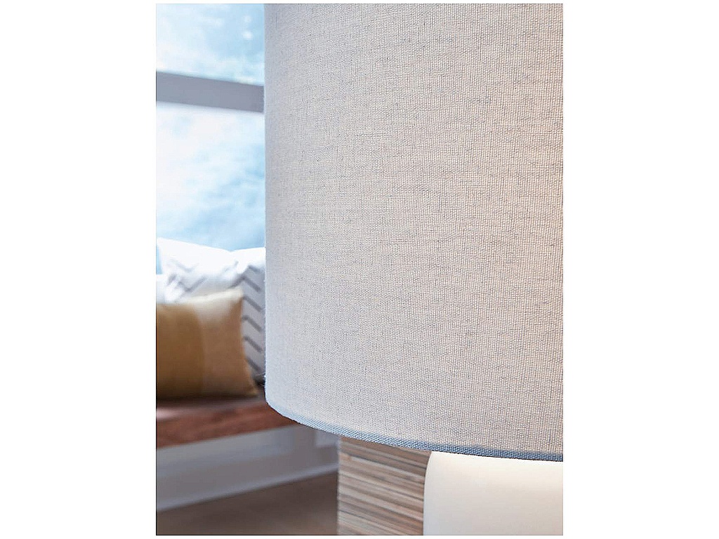 Lemrich Table Lamp - image 2