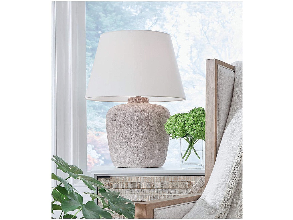 Danry Table Lamp - image 1