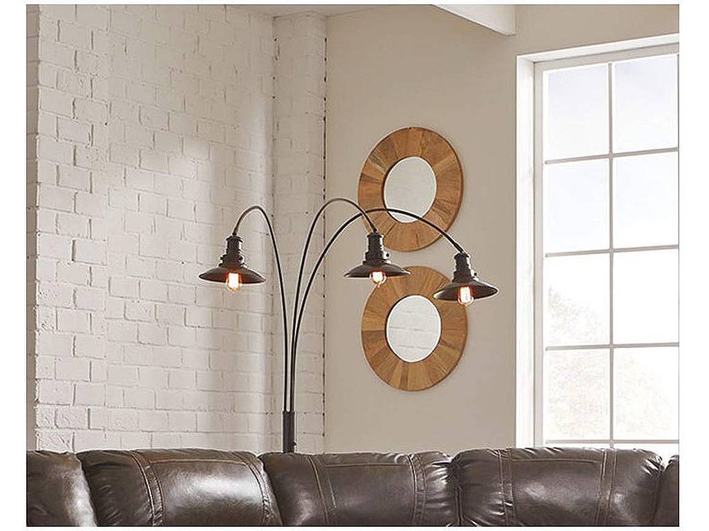 Sheriel Floor Lamp - image 2