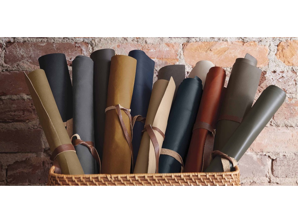 Jamestown Leather Sofa - image 7