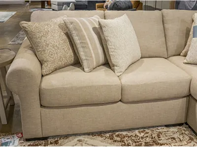 LadyMae Left-Arm Facing Loveseat