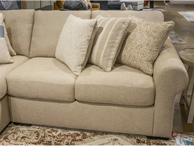 LadyMae Right-Arm Facing Loveseat
