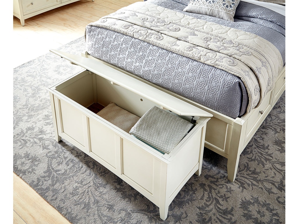 Cedar Lined Blanket Trunk - image 3