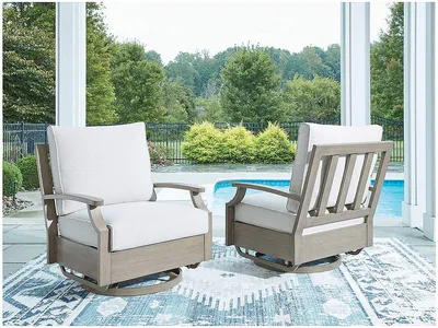 Rainier Ranch Outdoor Swivel Glider Chair with Cushion