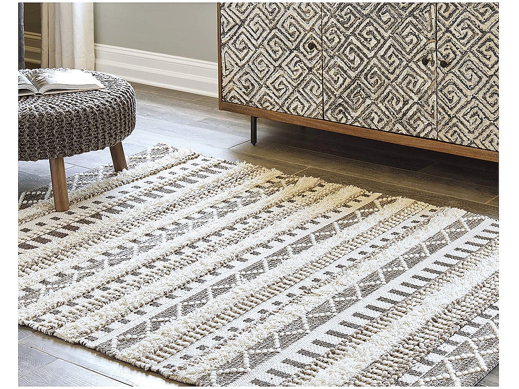 Karalee 5' x 7' Rug - image 1