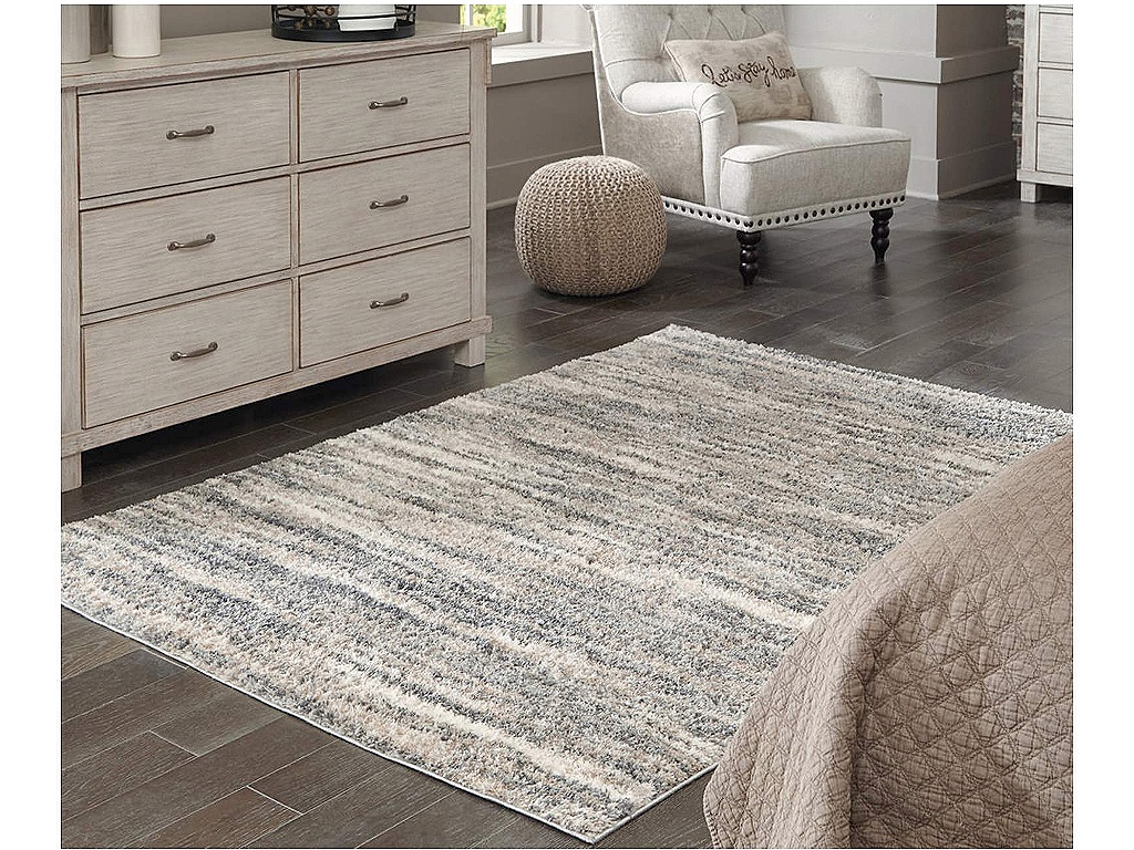 Gizela 7'10" x 10' Rug - image 1