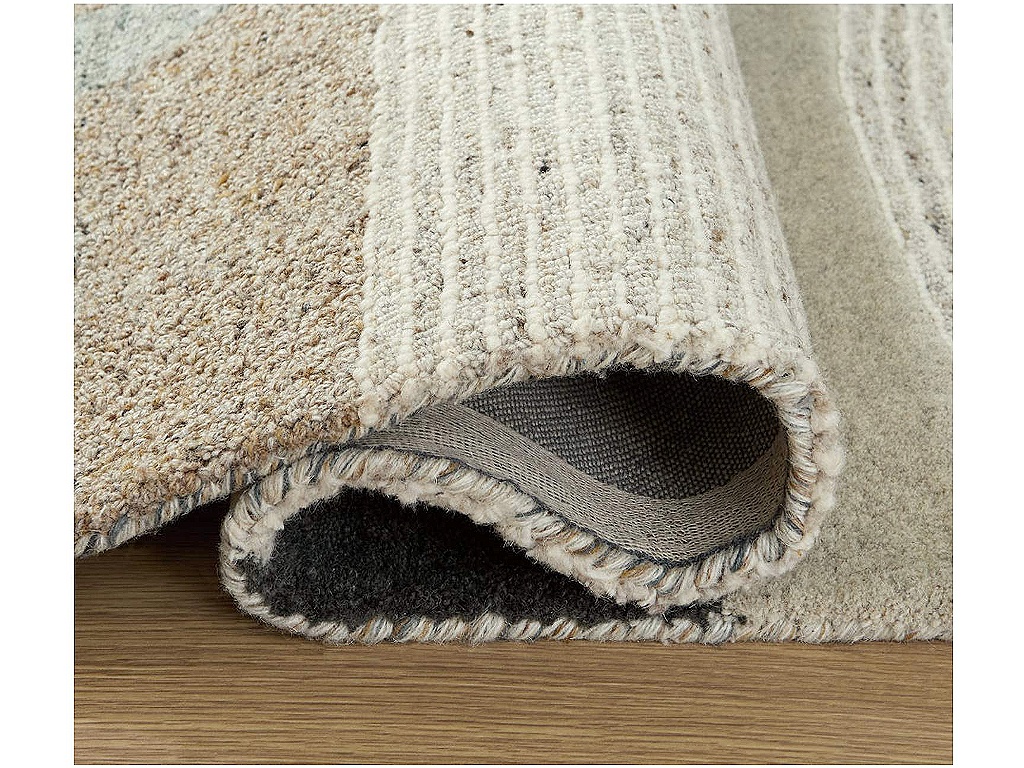 Edrickhill 5' x 7' Rug - image 3