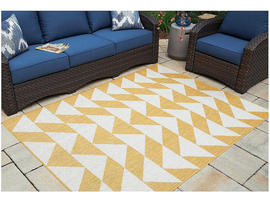 Thomley 5' x 7' Rug - image 1