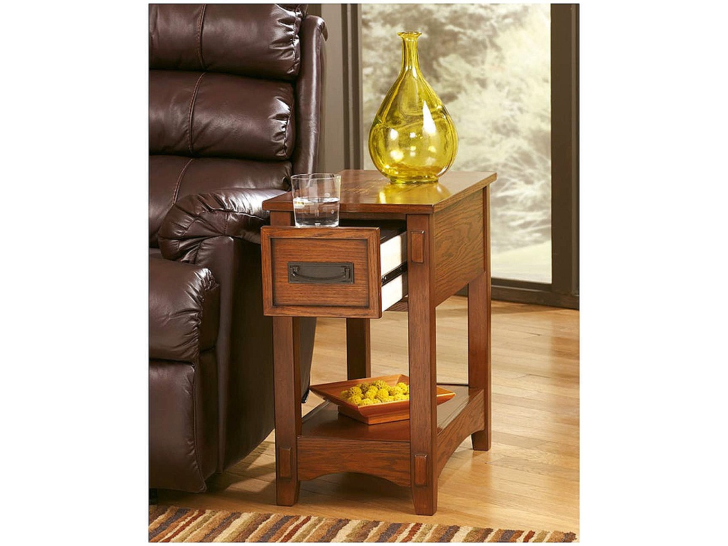 Breegin Chairside End Table - image 10