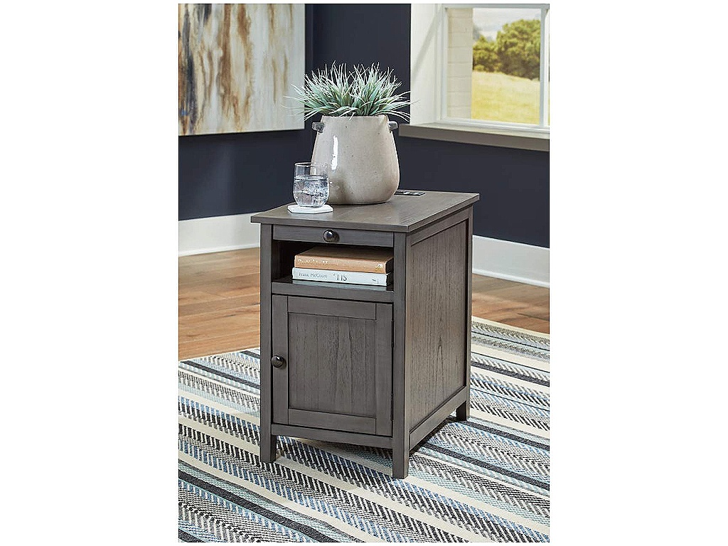 Treytown Chairside End Table - image 1
