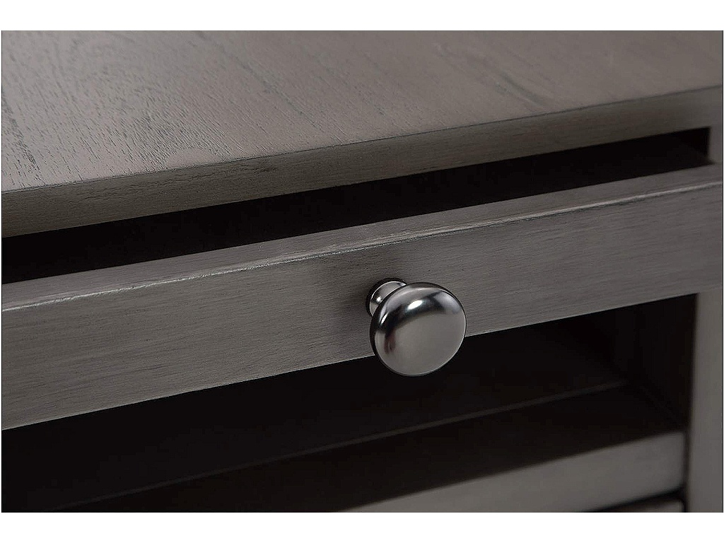Treytown Chairside End Table - image 9