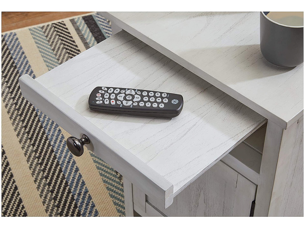 Treytown Chairside End Table - image 7