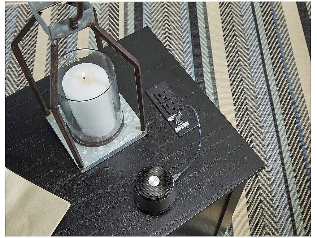 Treytown Chairside End Table - image 8