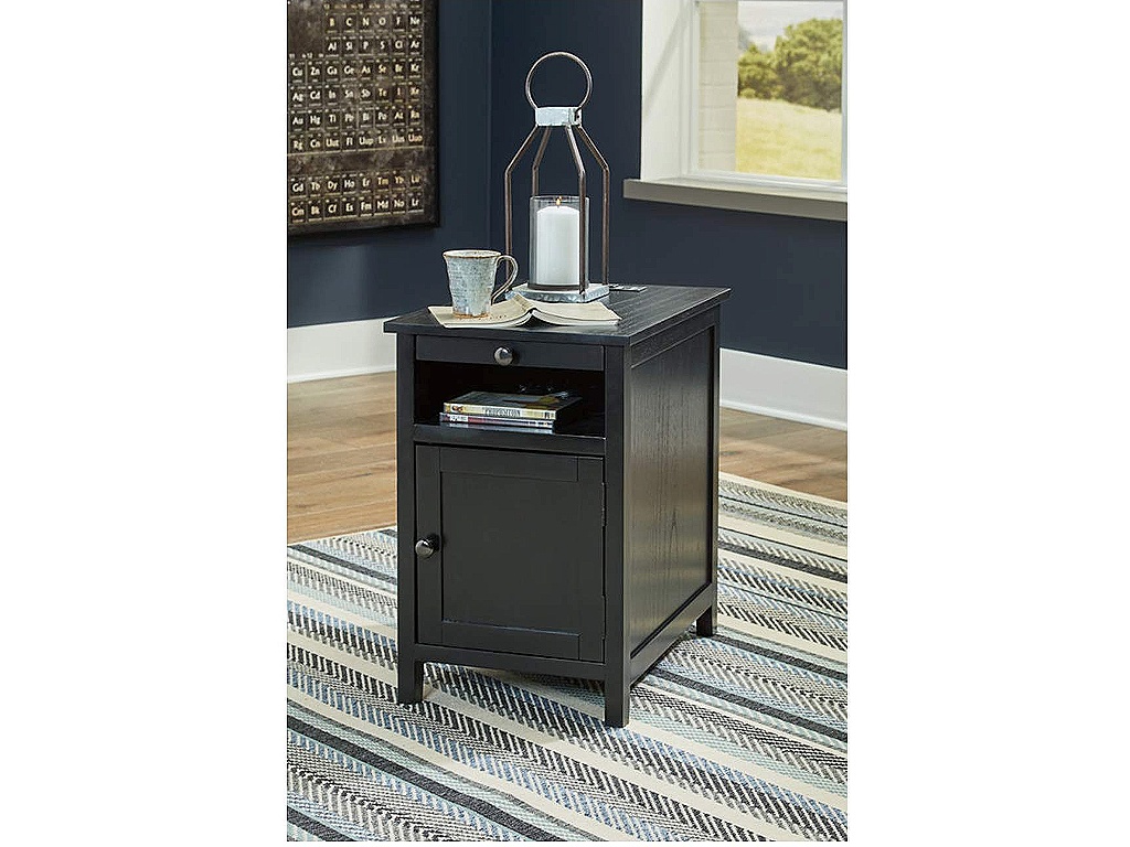 Treytown Chairside End Table - image 1