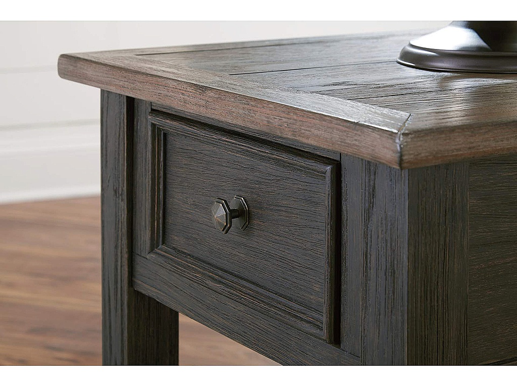 Tyler Creek End Table - image 8