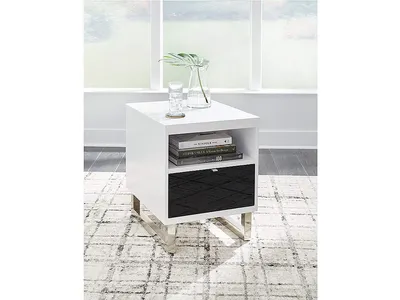 Gardoni Chairside End Table - Alternative View