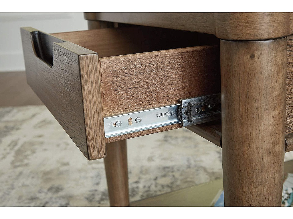 Roanhowe End Table - image 6