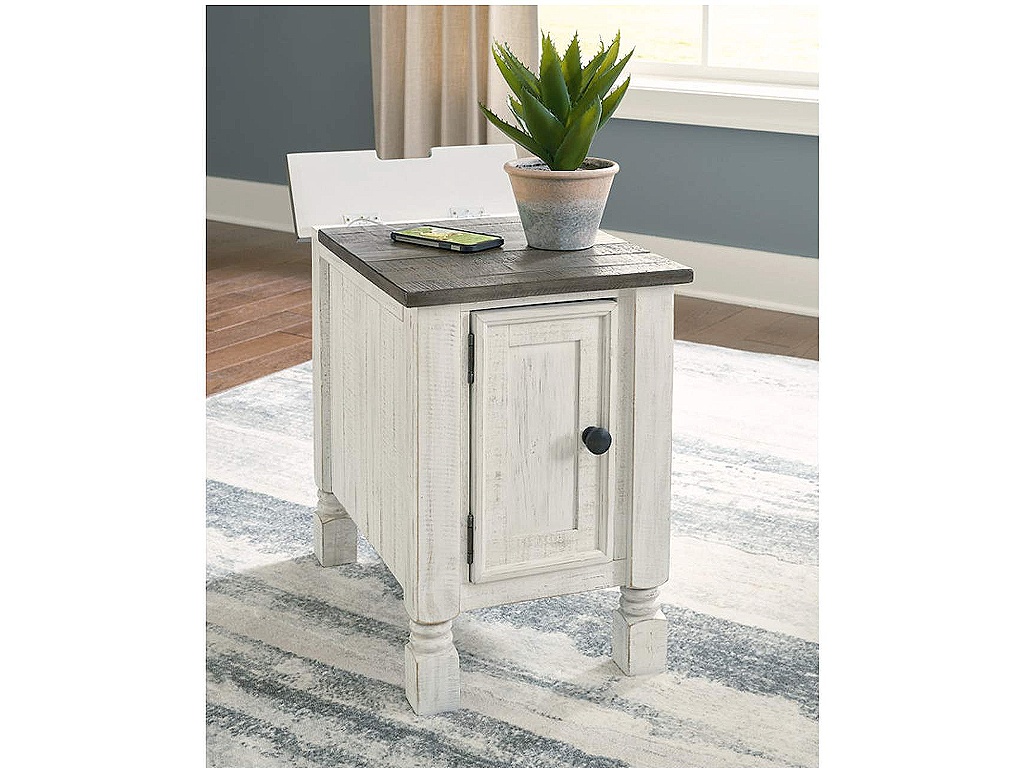 Havalance Chairside End Table - image 6