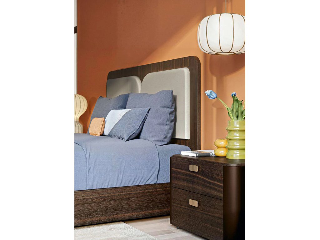 Appia Upholstered Bed  - image 4