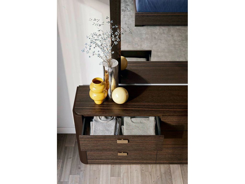 Appia Dresser - image 2