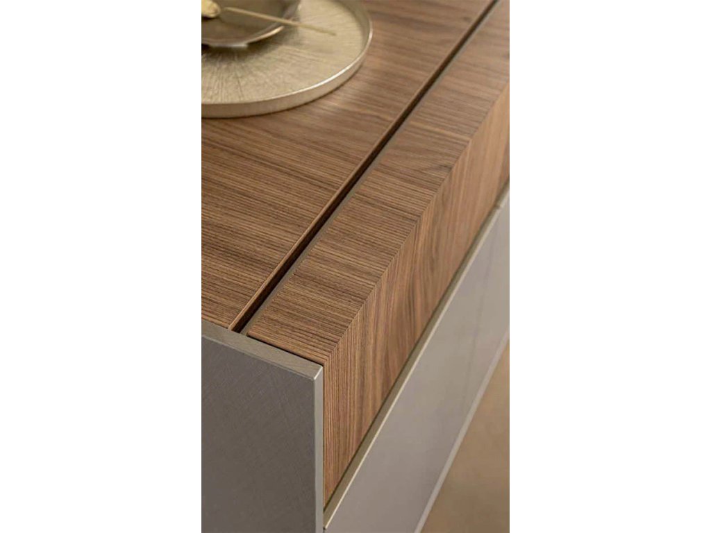 Corso Como 4 Door Buffet (82") - image 3