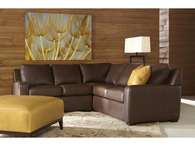 Lisben Sectional - Alternative View