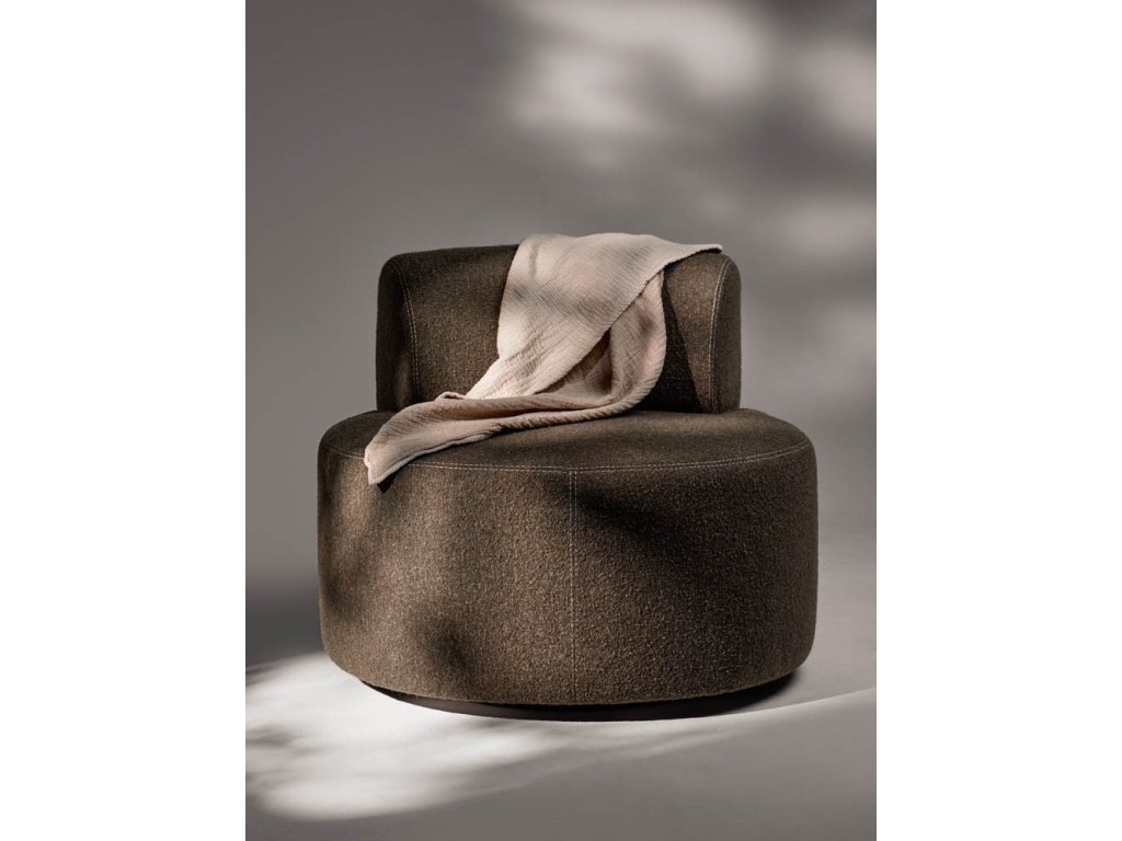 Wallace - image 5