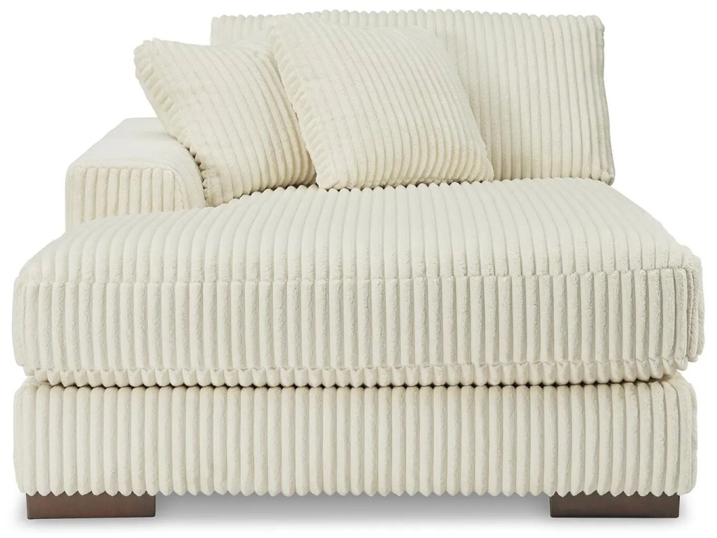 Lindyn Super Chaise - image 1