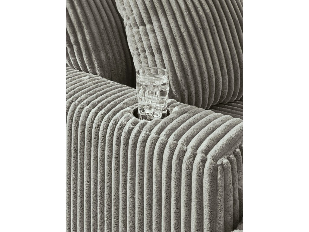 Lindyn Chaise - image 7