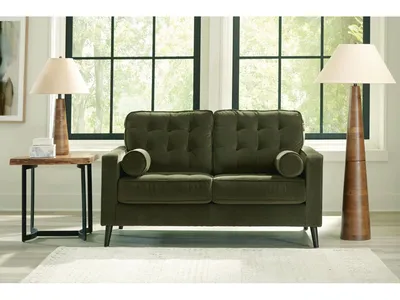Reveon Lakes Loveseat
