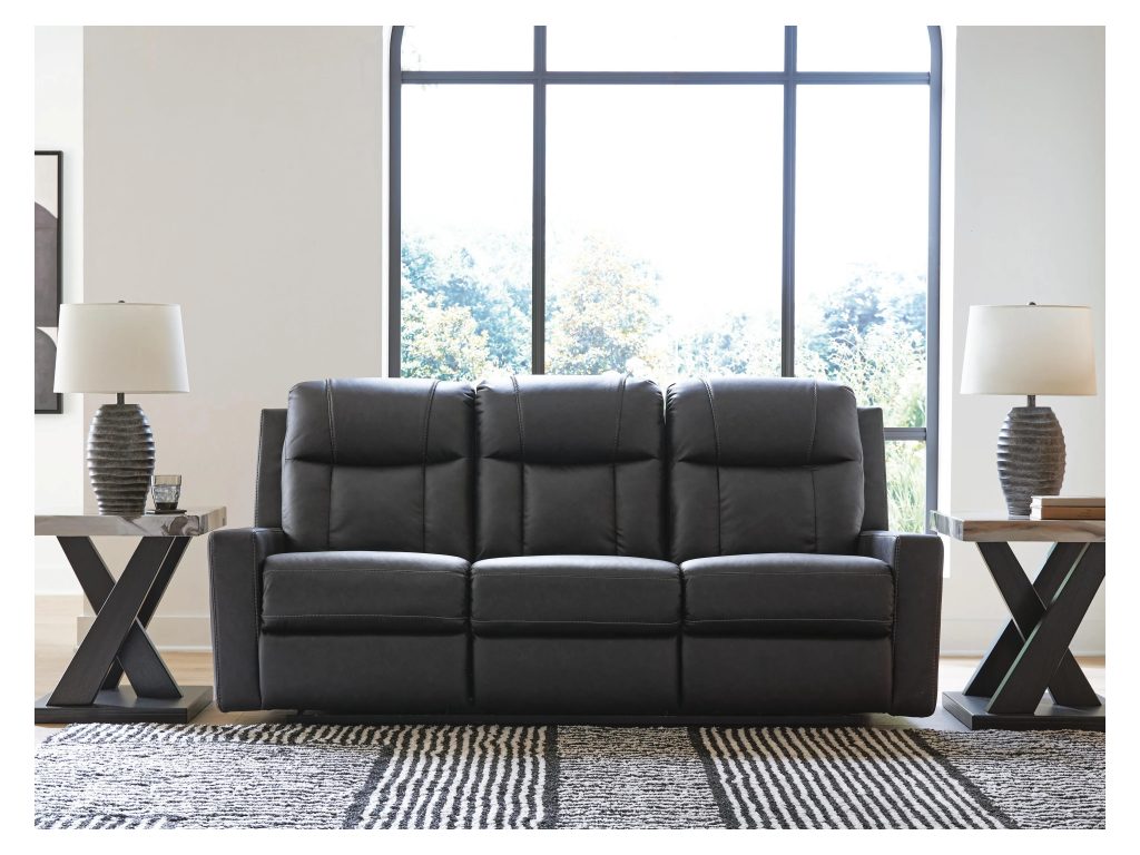 Mackmenville Reclining Sofa - image 1