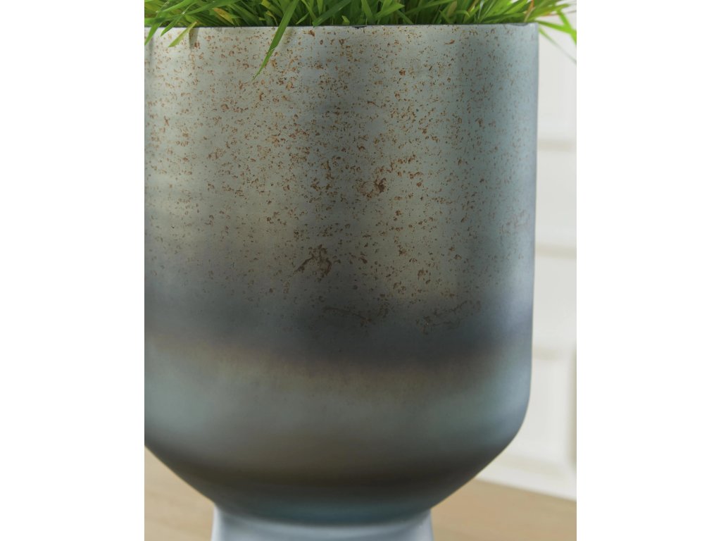 Pennmore Vase - image 3