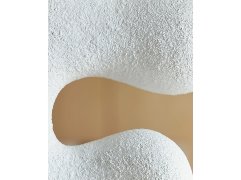 Lavarsen Sculpture - image 3
