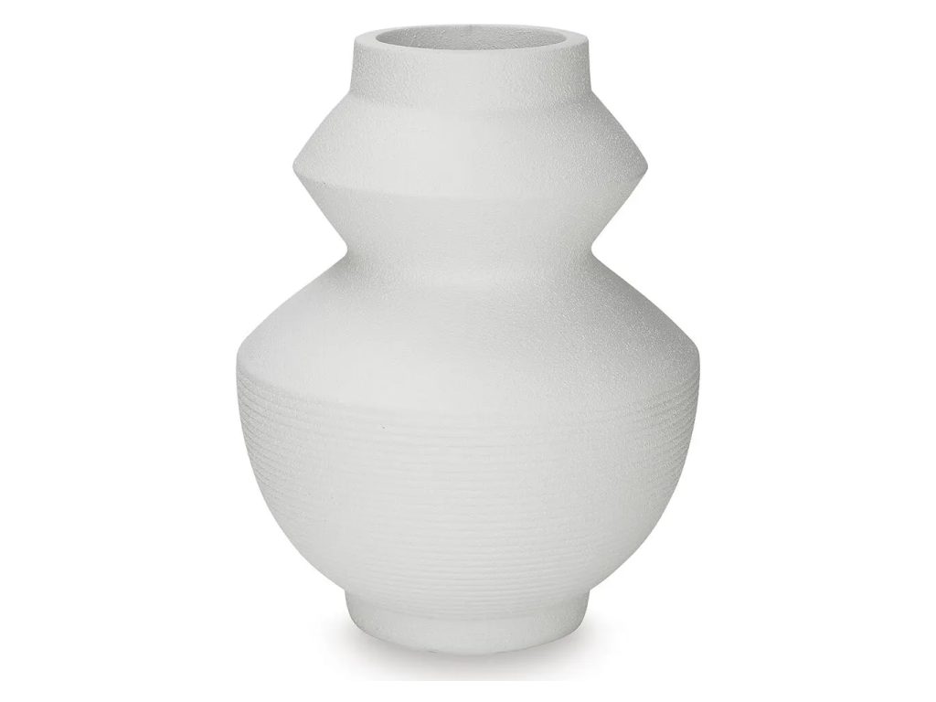 Naveen Vase - main image