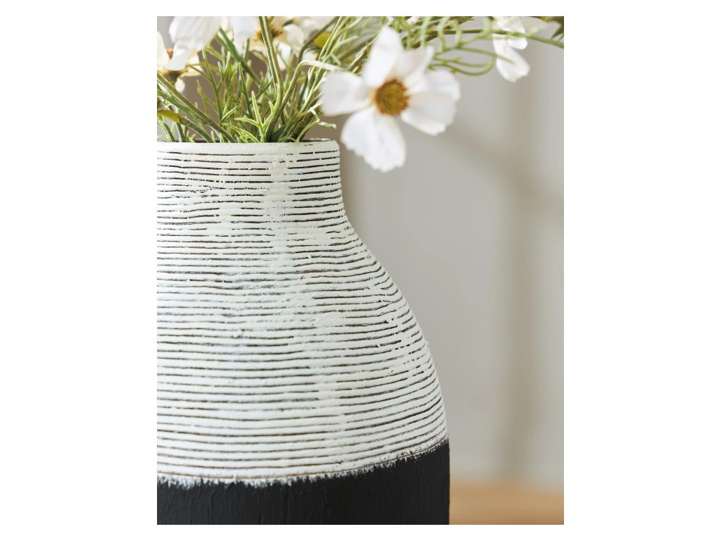 Girtha Vase - image 2