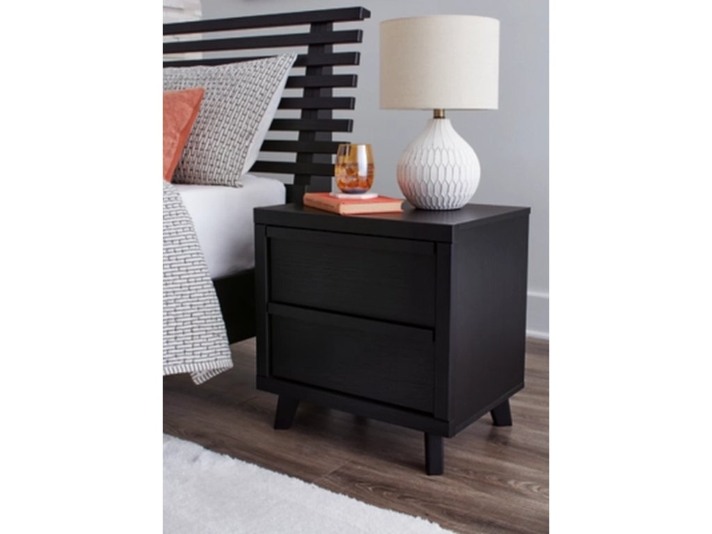 Danziar Queen Bed, Dresser, Mirror, Chest and Nightstand - image 24