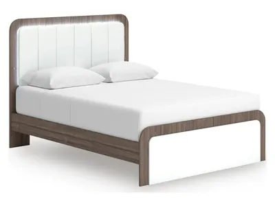 Kendanport Queen Upholstered Bed