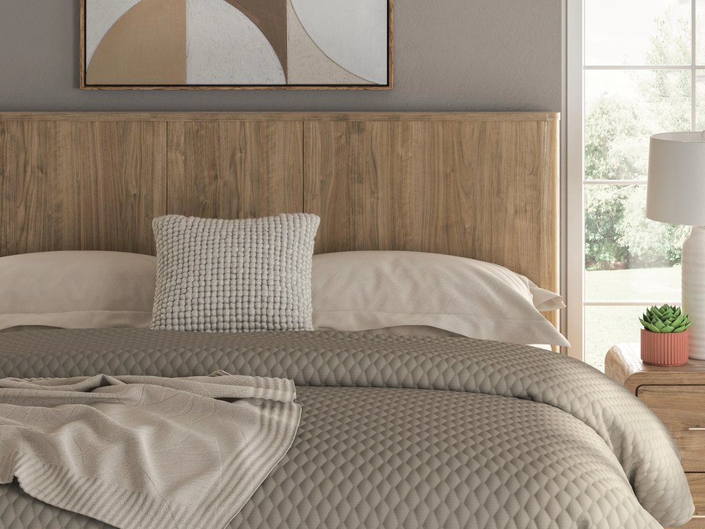 Gramburg King Panel Bed - image 8