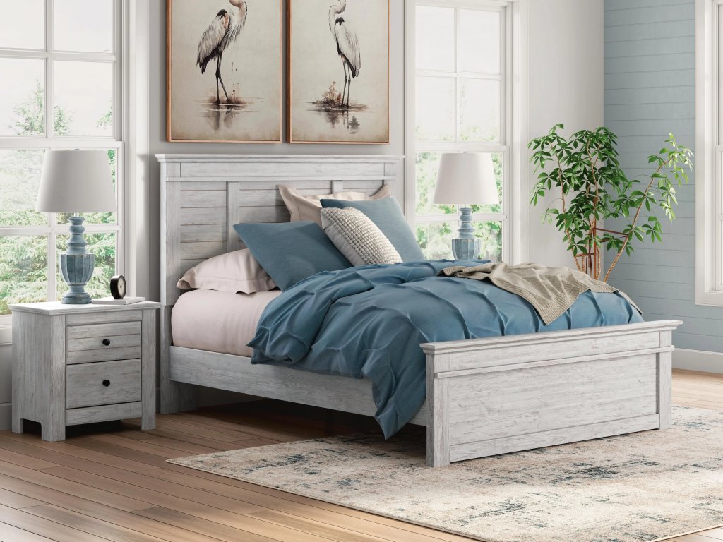 Makidern Queen Panel Bed - image 1