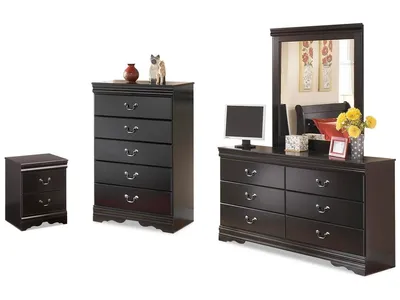 Huey Vineyard Dresser, Mirror, Chest and Nightstand