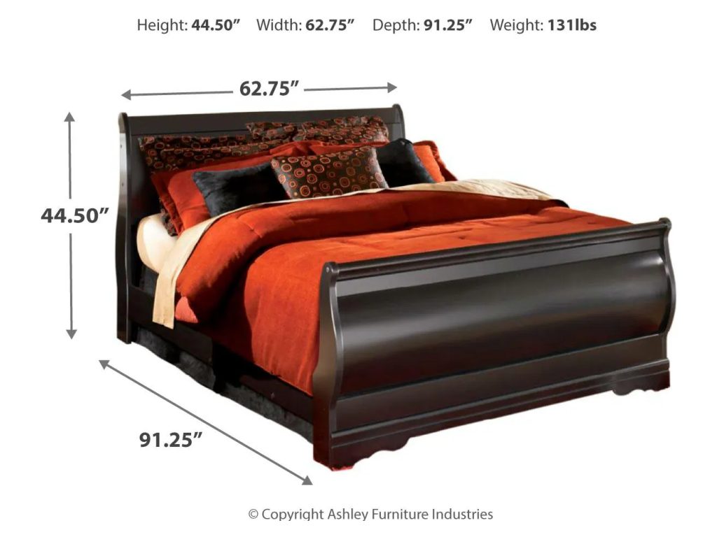 Huey Vineyard Queen Sleigh Bed, Dresser and Chest - image 6