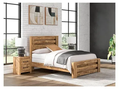 Maystonna Queen Panel Bed - Alternative View